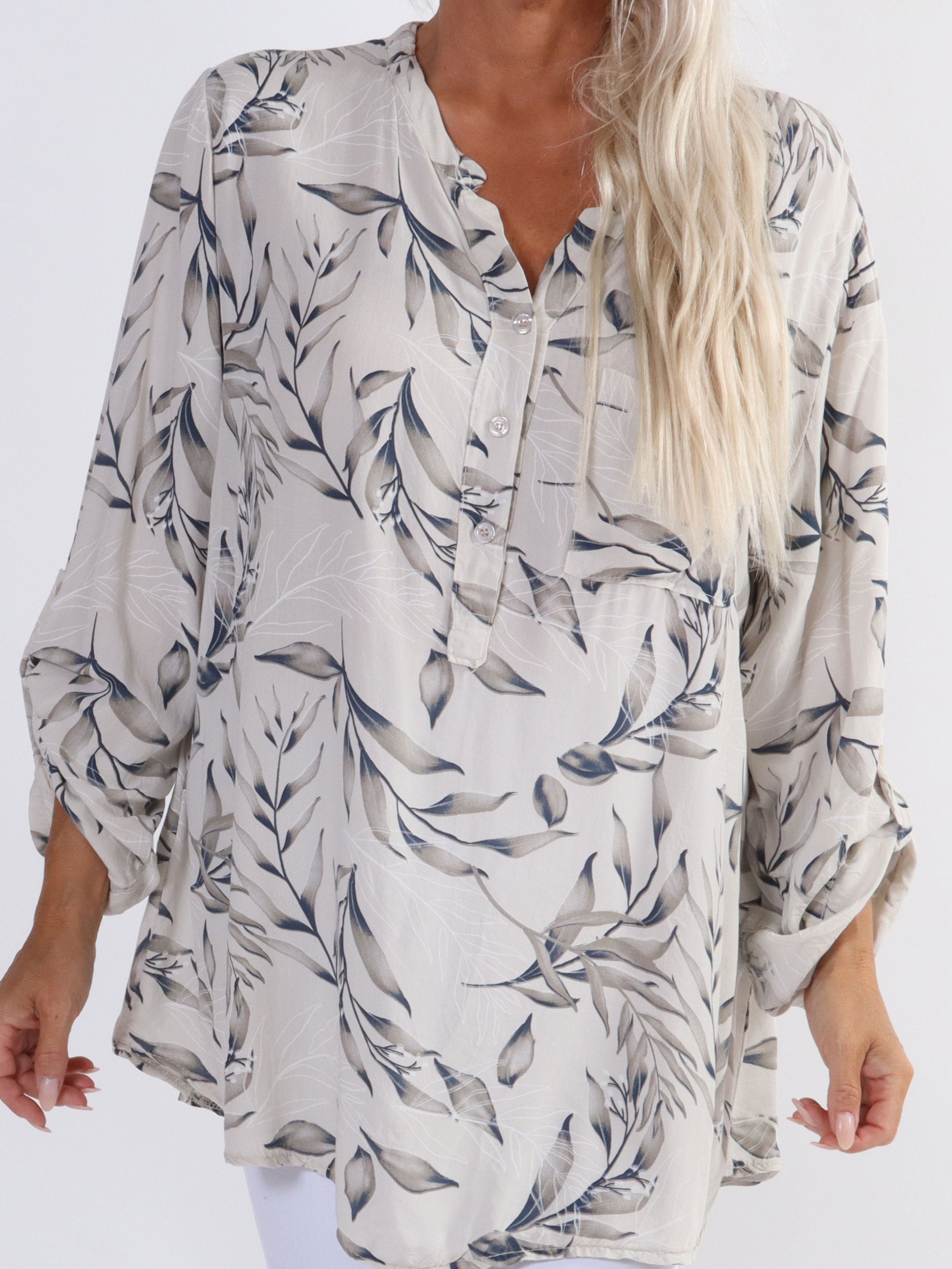 Sne - Fin bomullsskjorta i plus size med bladmotiv